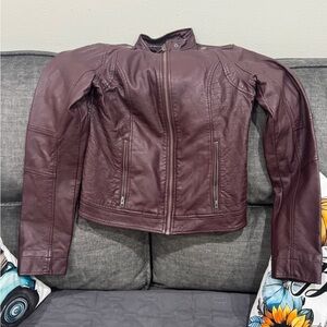 Women's Hollister burgundy jacket EUC medium